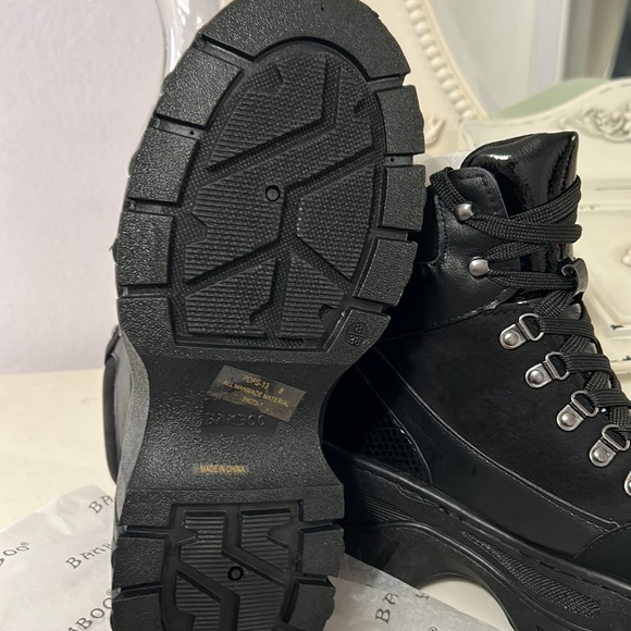 Woman’s Bamboo boots - Picture 6 of 10